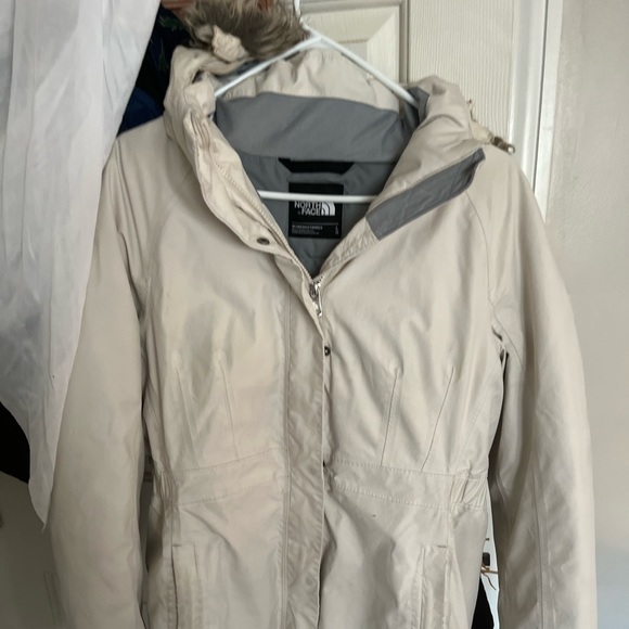Womenswear Arctic North face parka off white with brownish faux fur trim. Size L - Picture 1 of 3